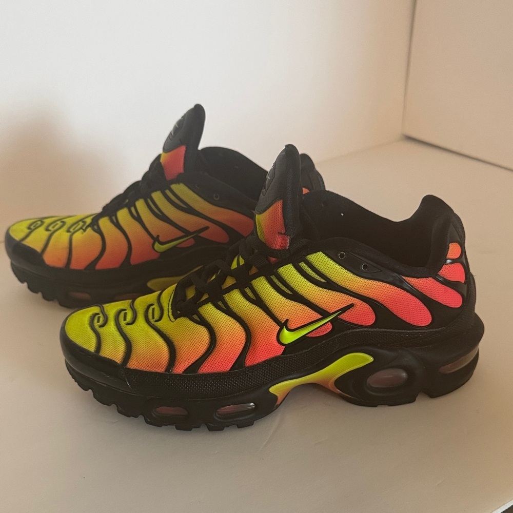 Nike Kids Sneakers - Black, Yellow, Red